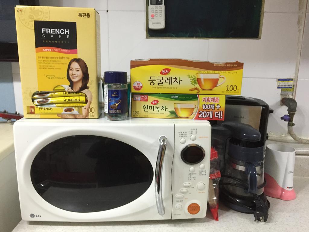 Yakorea Hostel Itaewon Сеул Экстерьер фото